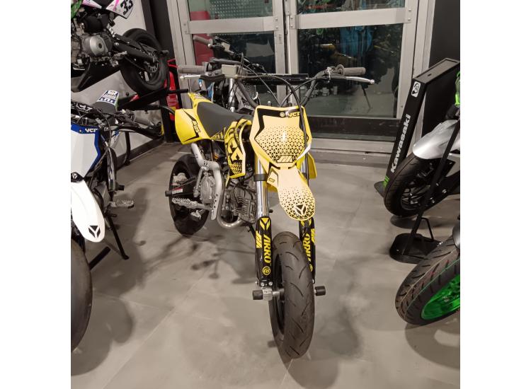 YCF 125 SUPERMOTARD