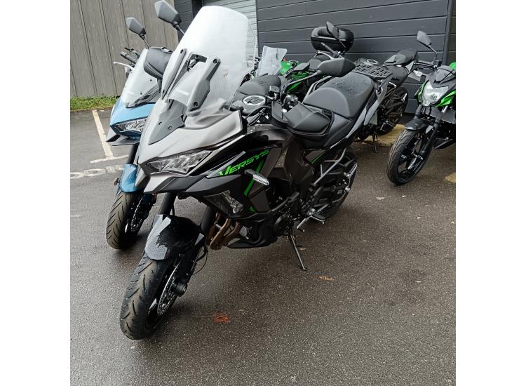 KAWASAKI versys 1100
